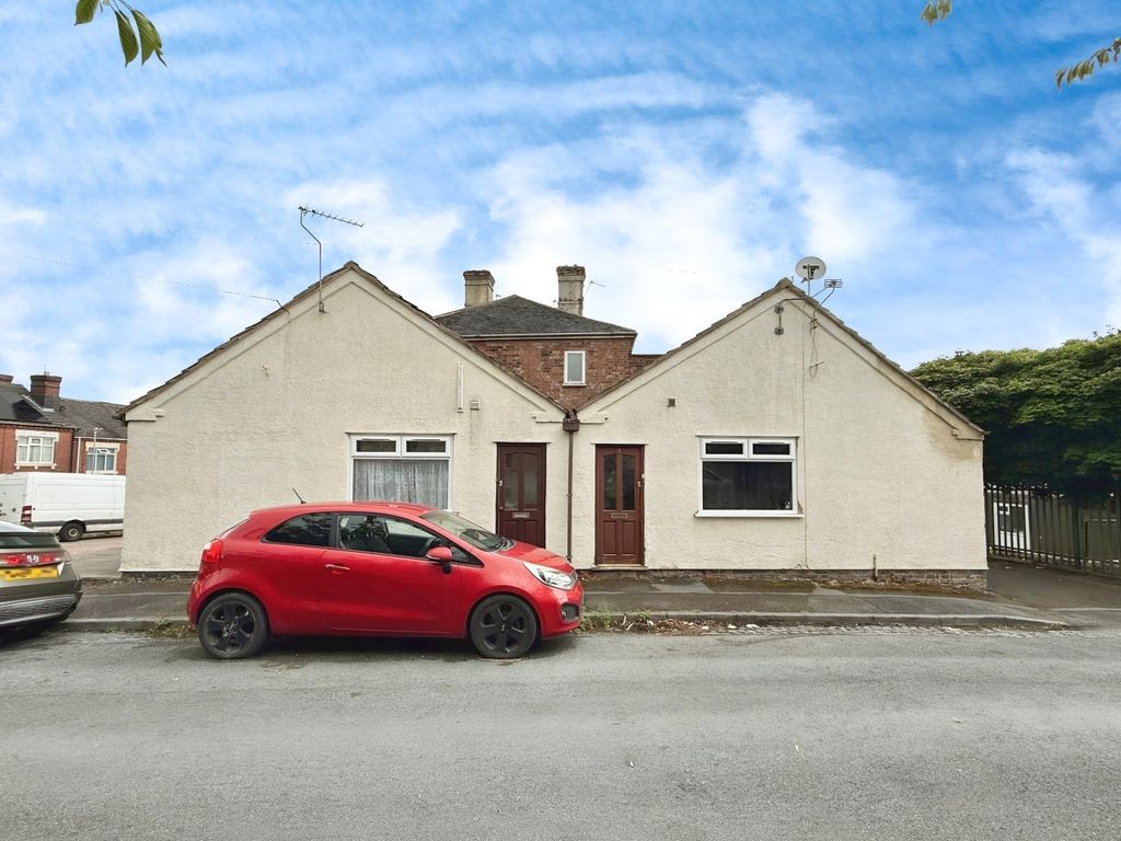 Property photo 1 of 7 Front