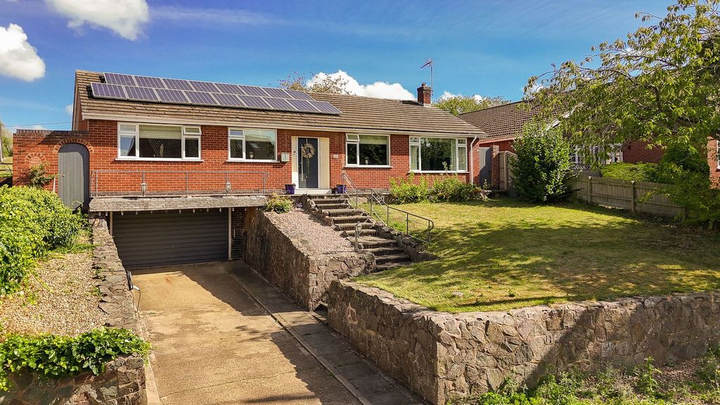 Property photo 1 of 28