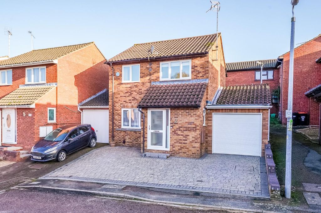 Property photo 1 of 21