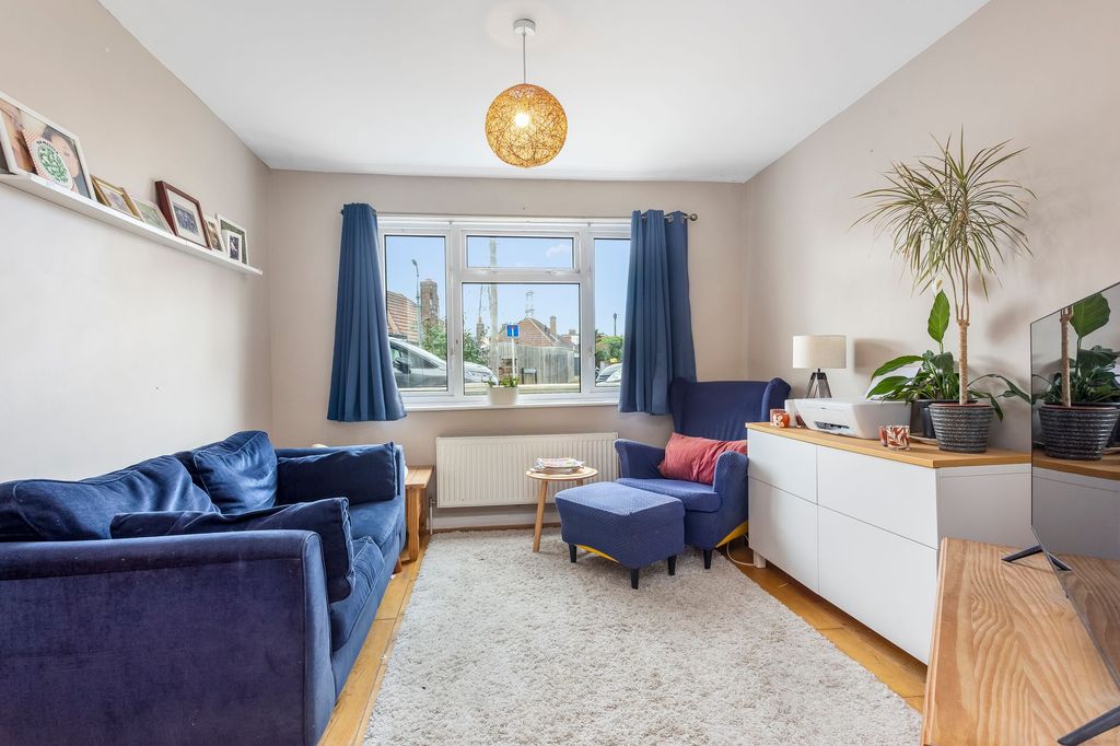 Property photo 2 of 22