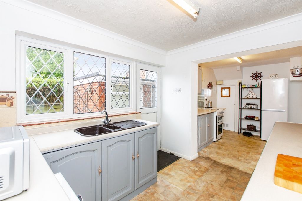 Property photo 2 of 17