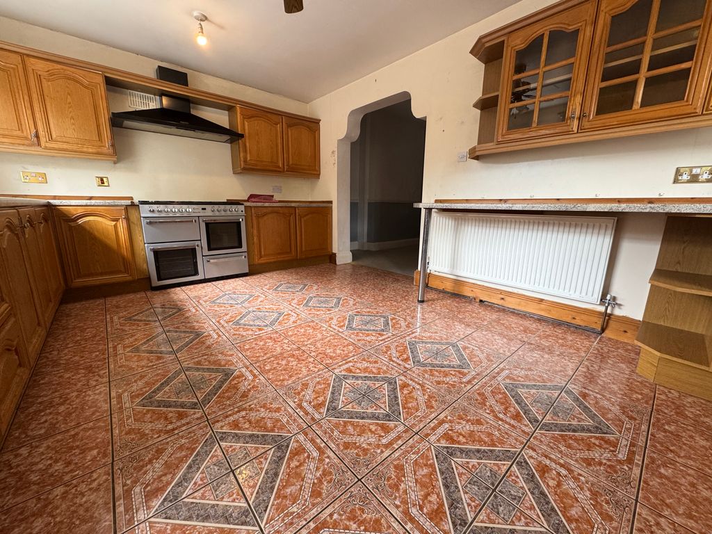 Property photo 3 of 11 Img_1784