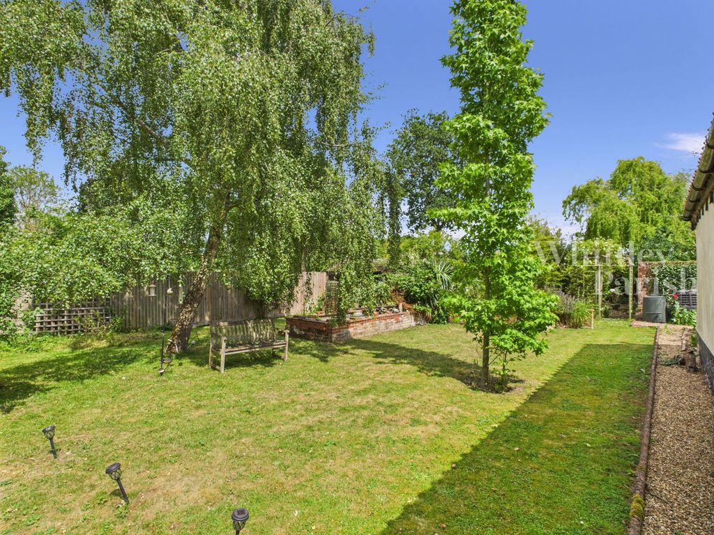 Property photo 3 of 43