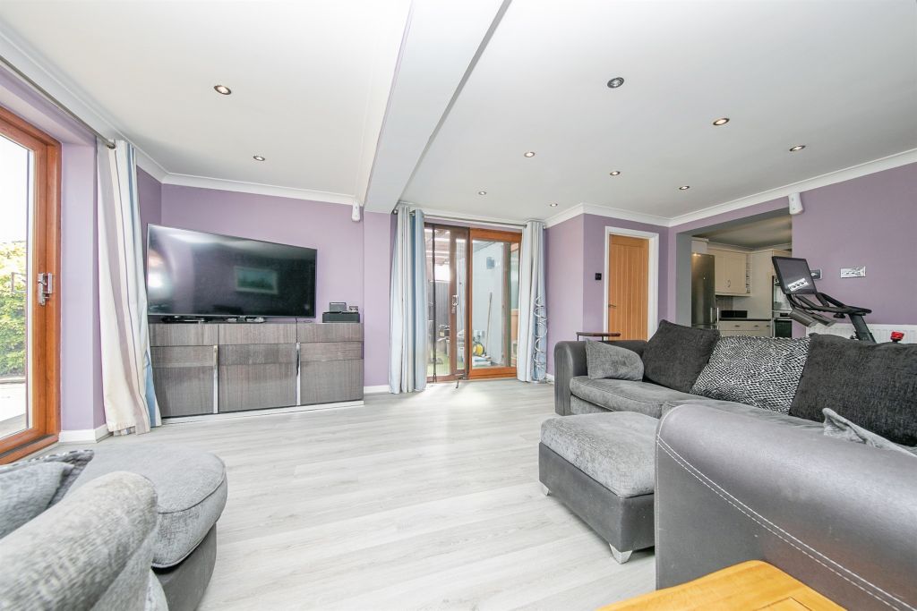 Property photo 3 of 24