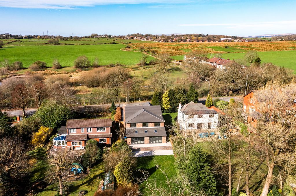 Property photo 2 of 38