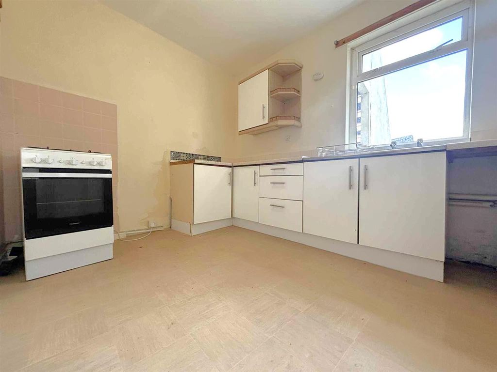 Property photo 2 of 5 Kitchen.Jpg
