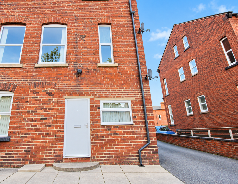 Property photo 2 of 14