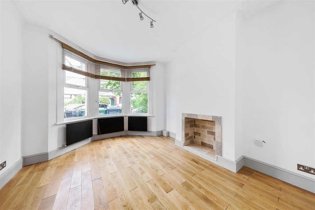 Property photo 2 of 16