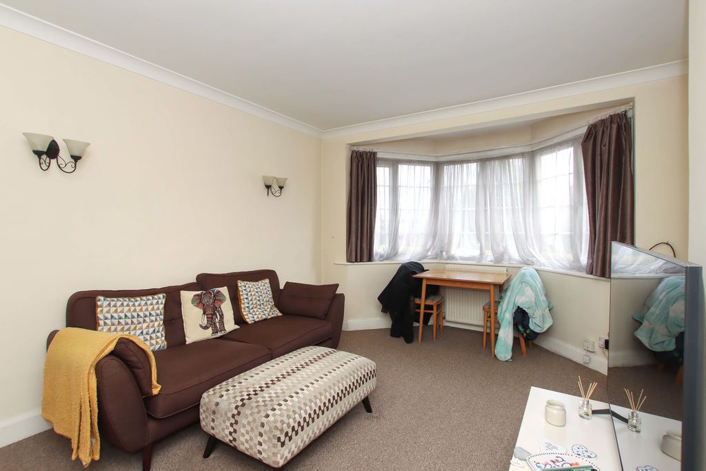 Property photo 2 of 10 Photo 8