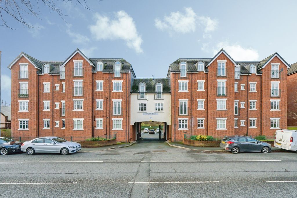 Property photo 1 of 14 Front