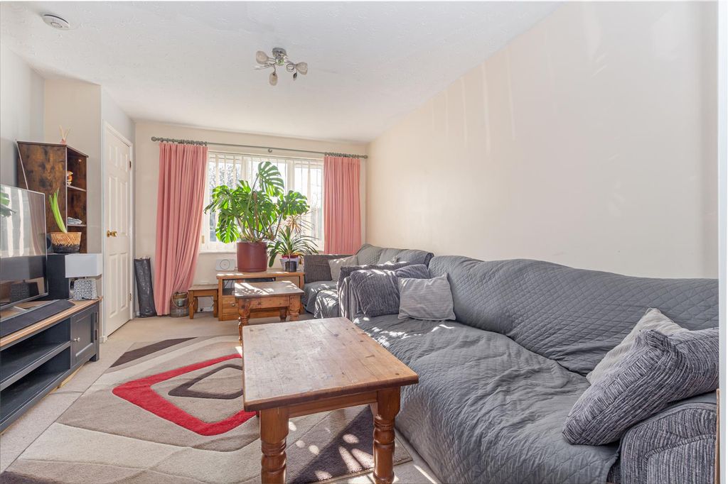 Property photo 3 of 18 Living-Room-3.Jpg