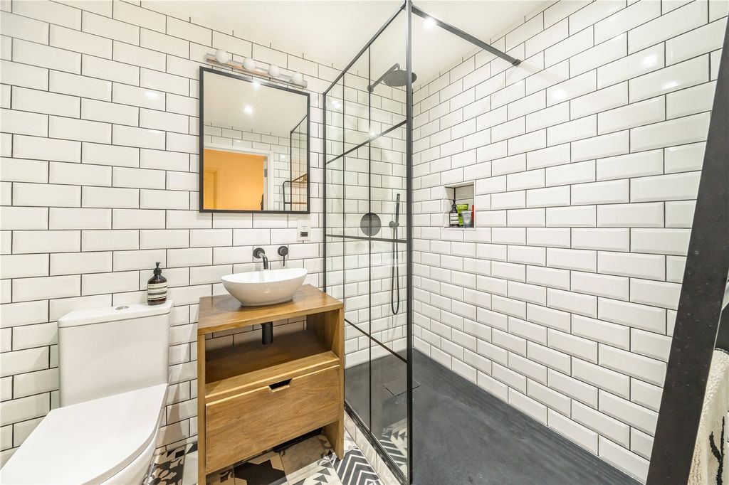 Property photo 2 of 14 Shower Room