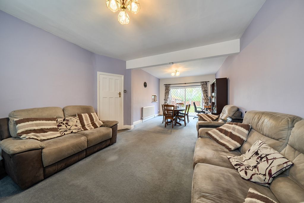 Property photo 2 of 20 1446306-2-69E23Fc...