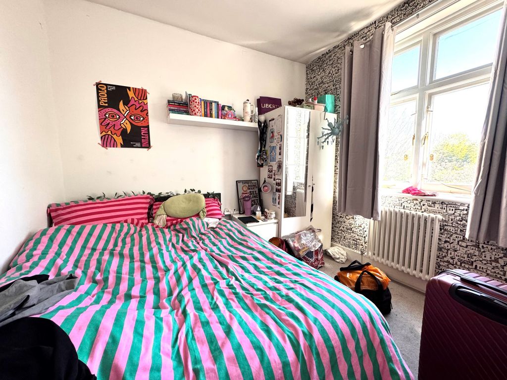 Property photo 1 of 4