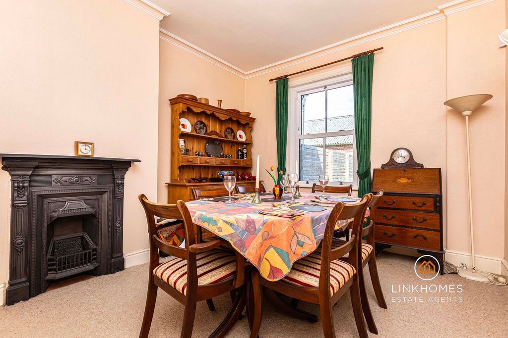 Property photo 3 of 29