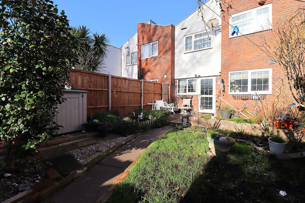 Property photo 2 of 12