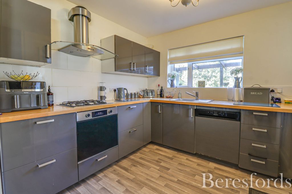 Property photo 3 of 25 Picture No. 04