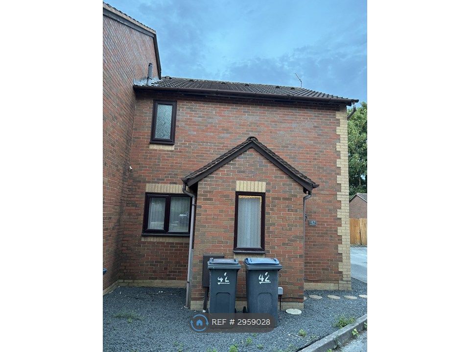 Property photo 2 of 17