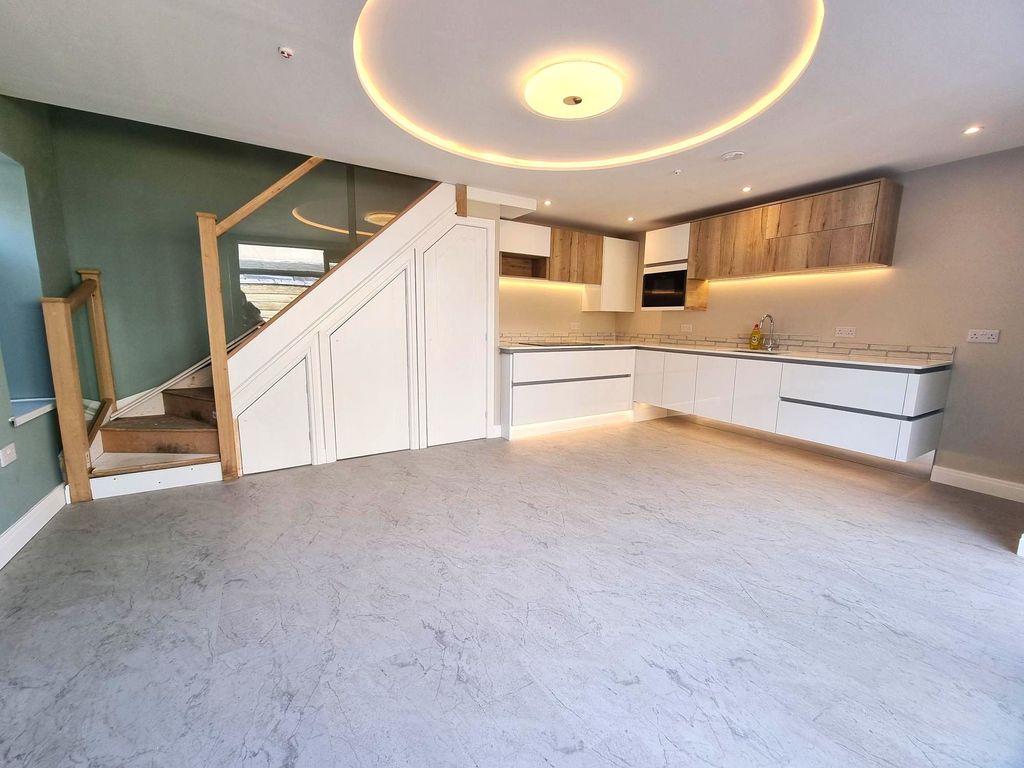 Property photo 2 of 15 Open Plan Living