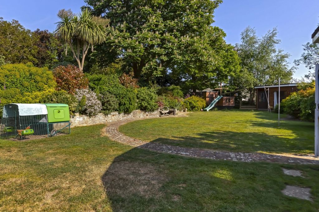 Property photo 2 of 43 Heather Lane_31