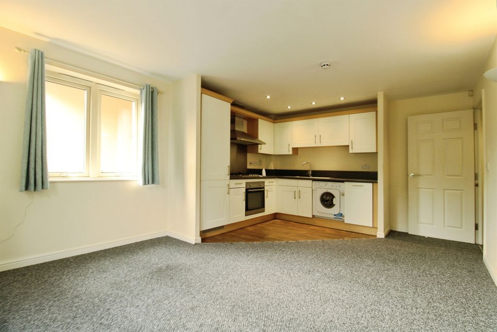 Property photo 3 of 10