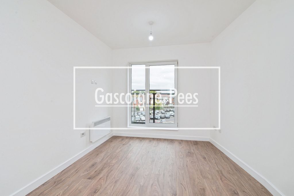 Property photo 3 of 4