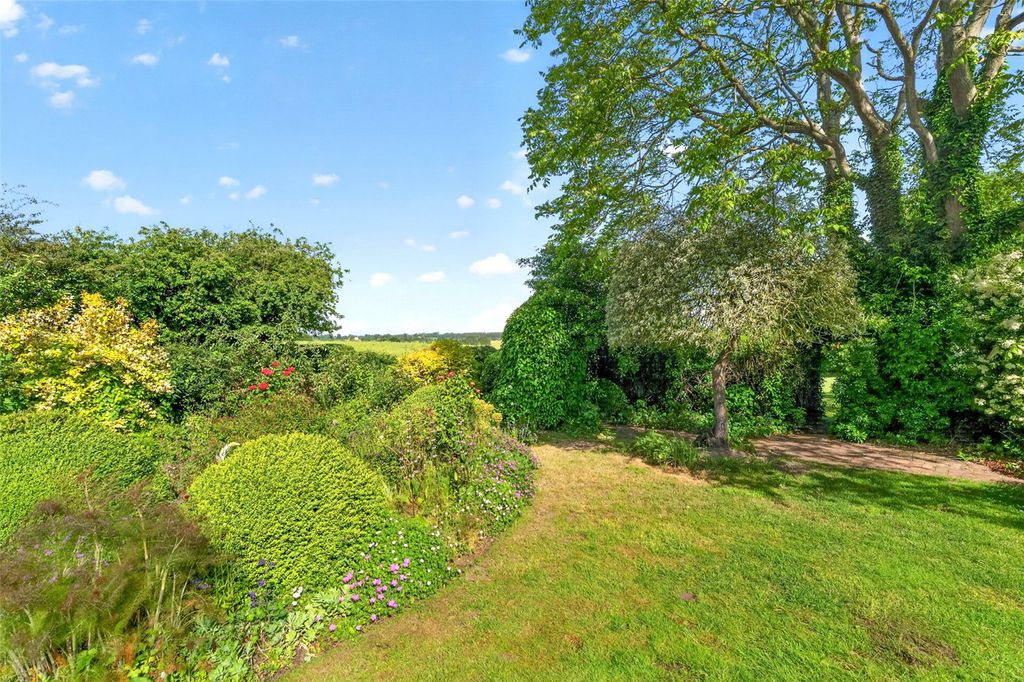 Property photo 2 of 22 Picture No. 21