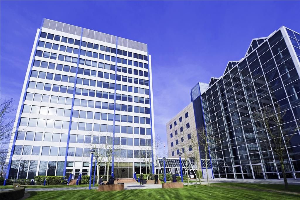 Property photo 1 of 5 Serviced Office To Rent In High Street, Potters Ba