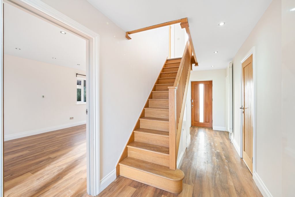 Property photo 3 of 19 Picture 3