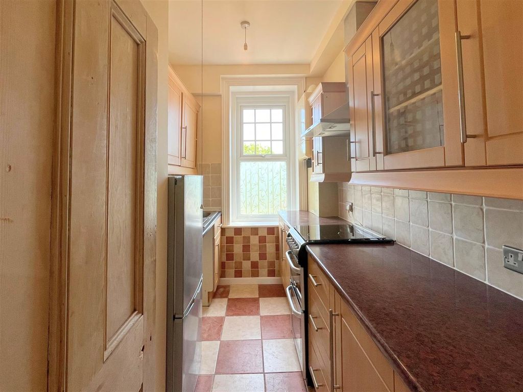 Property photo 3 of 14 Kitchen