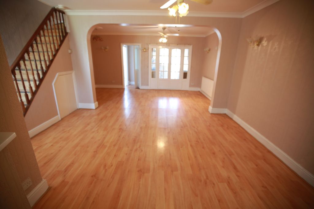 Property photo 1 of 10 Three Bedroom House To Rent