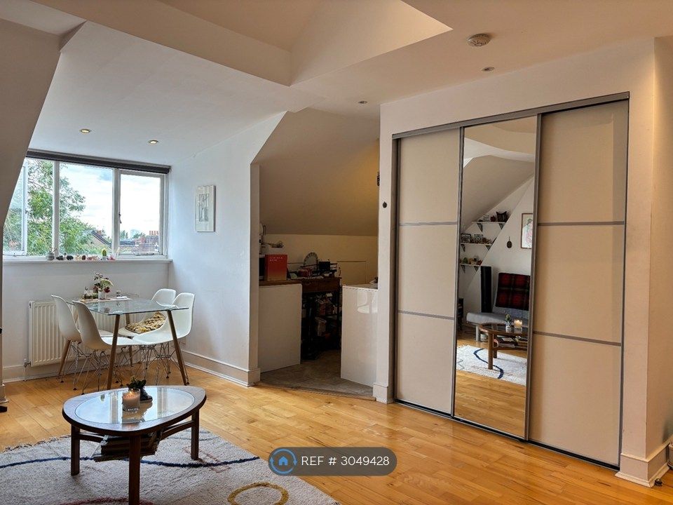 Property photo 2 of 3