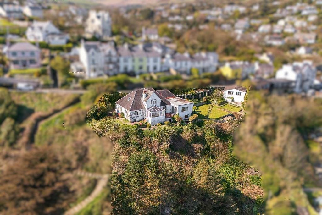 Property photo 2 of 38 View_Point_Laxey-34-Blurred.Jpg