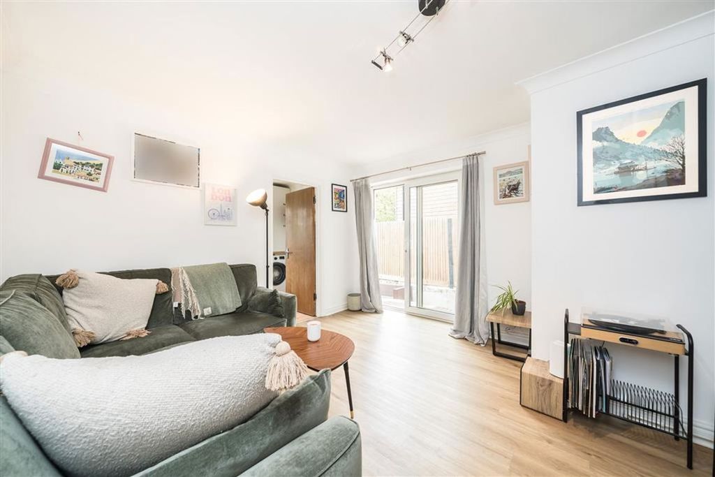Property photo 2 of 9