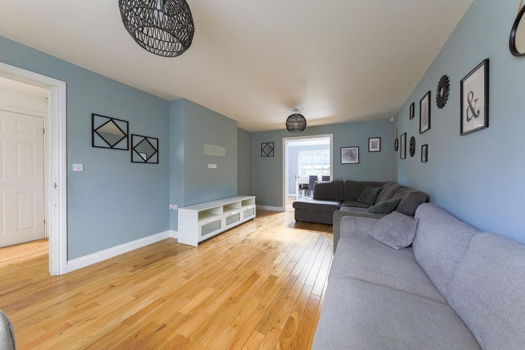 Property photo 3 of 22 Living Room