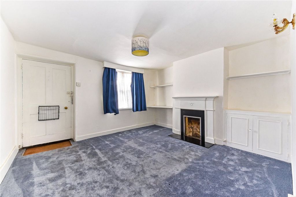 Property photo 2 of 20 Sitting/Dining Room