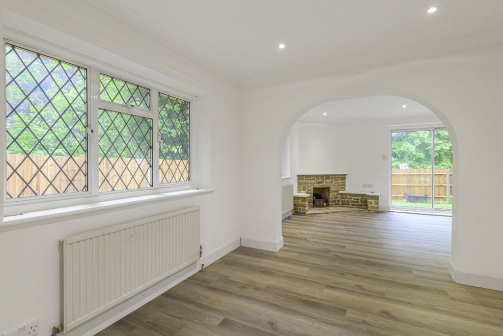 Property photo 3 of 14 845441 (3)