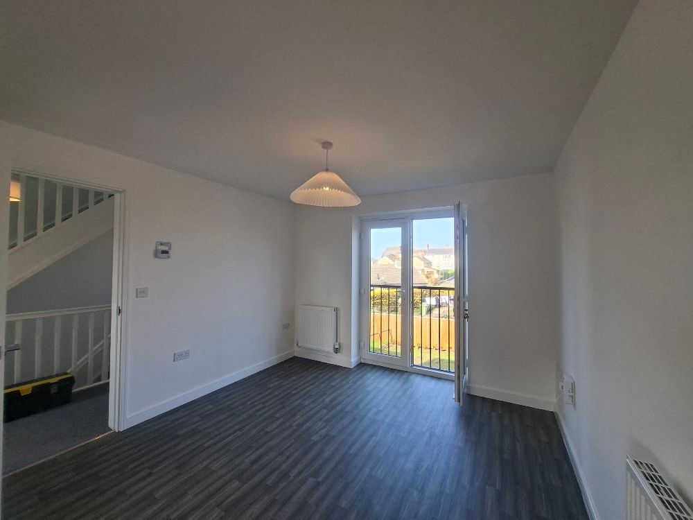 Property photo 2 of 8 Image