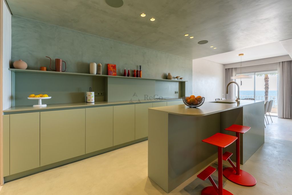 Property photo 2 of 30