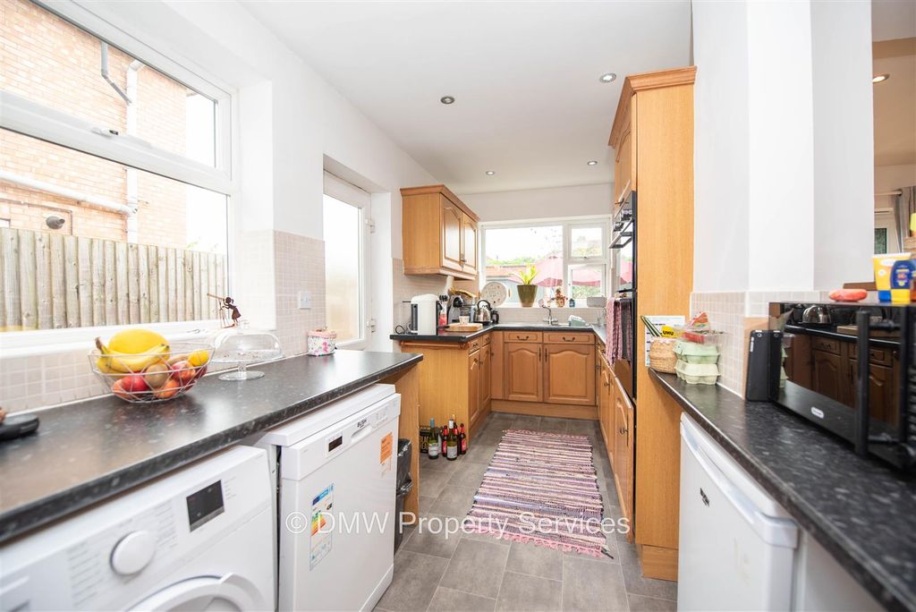 Property photo 3 of 14 Kitchen/Diner