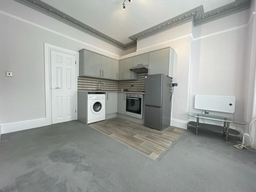 Property photo 3 of 8 4629692