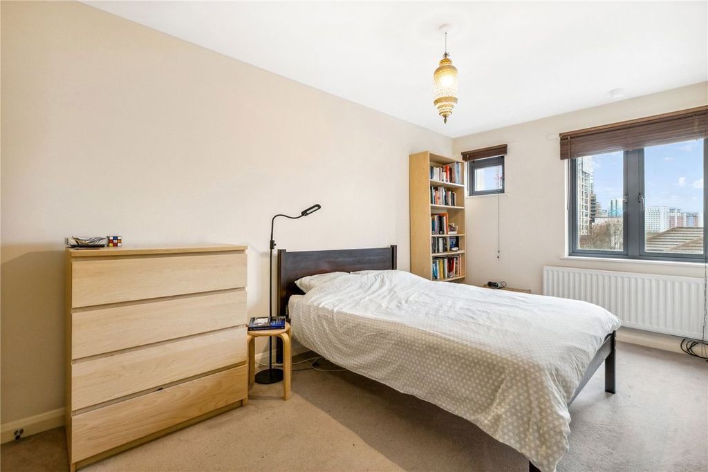 Property photo 2 of 6