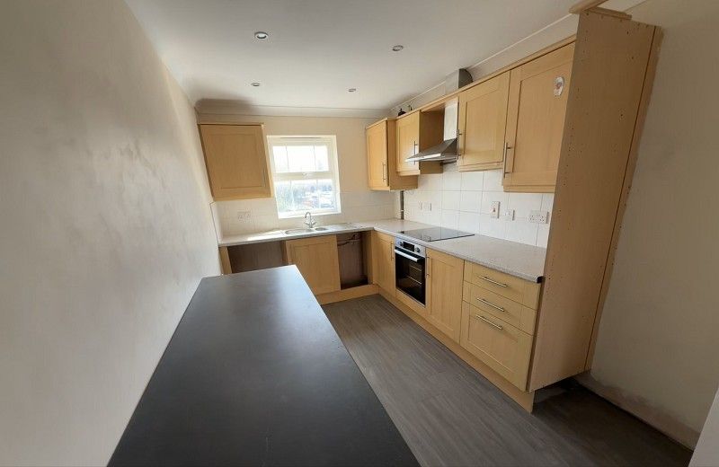 Property photo 2 of 8 Kitchen