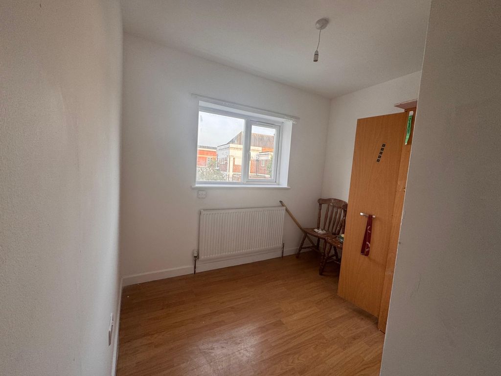 Property photo 2 of 5 Gallery