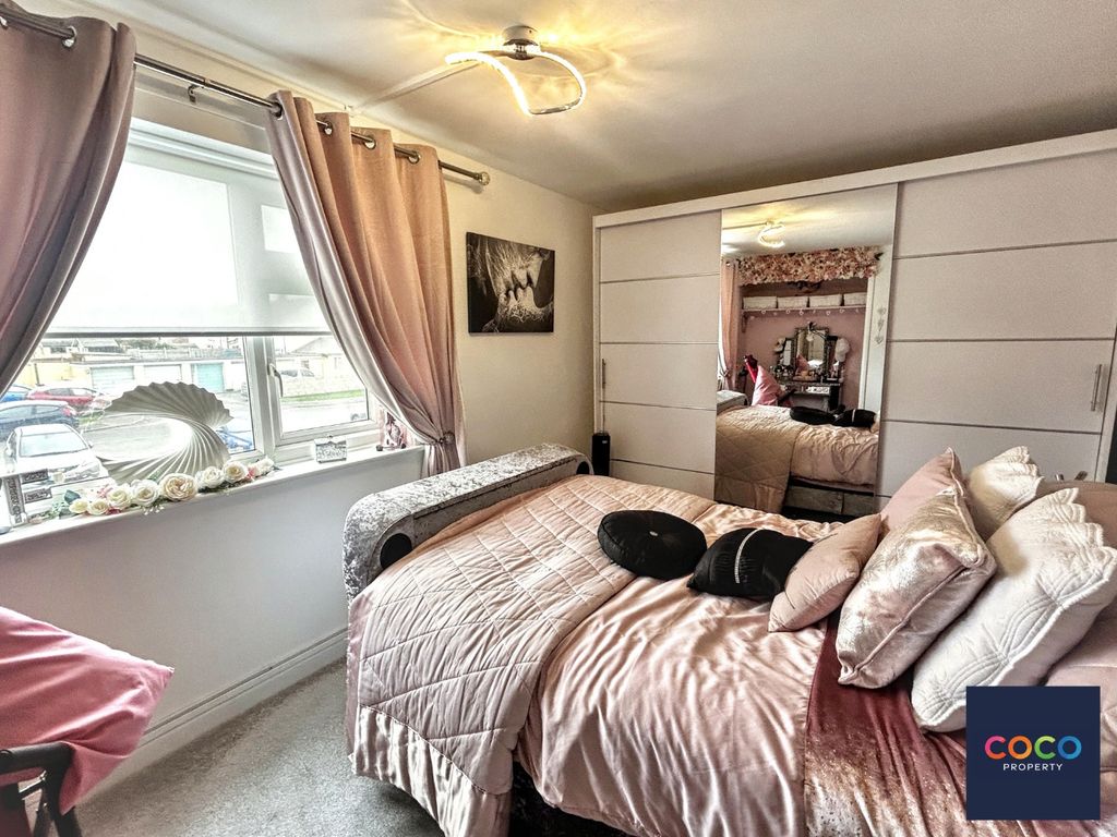 Additional image 11 of 2 bed flat for saleSavoy Court, Woolcombe Road, Portland, Dorset DT5