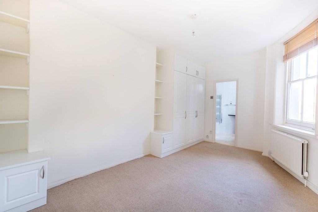 Property photo 3 of 5
