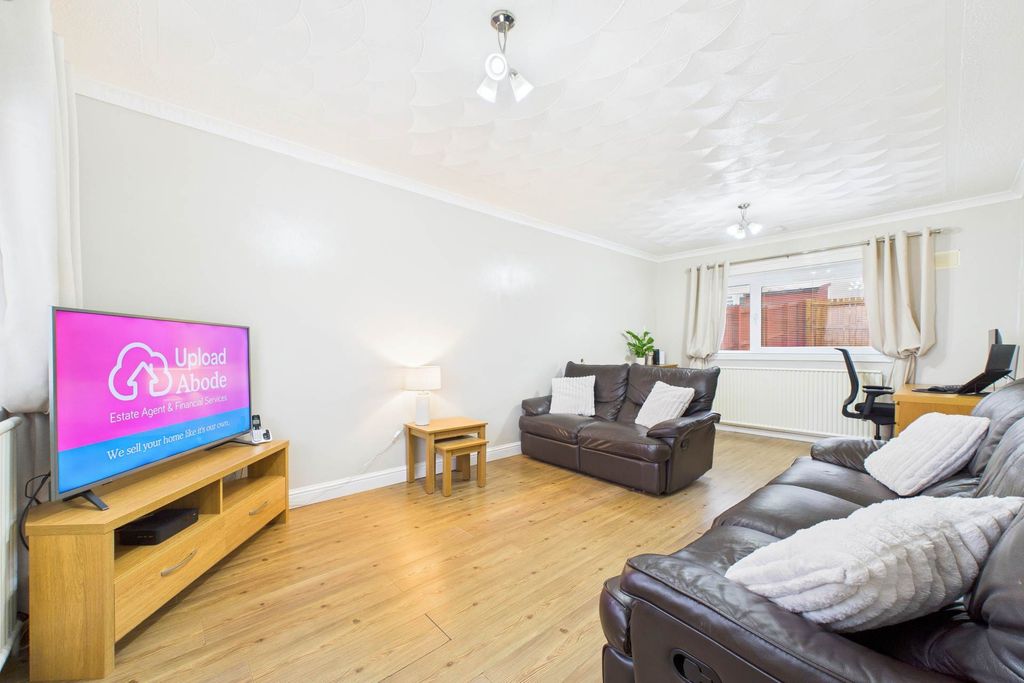 Property photo 2 of 21