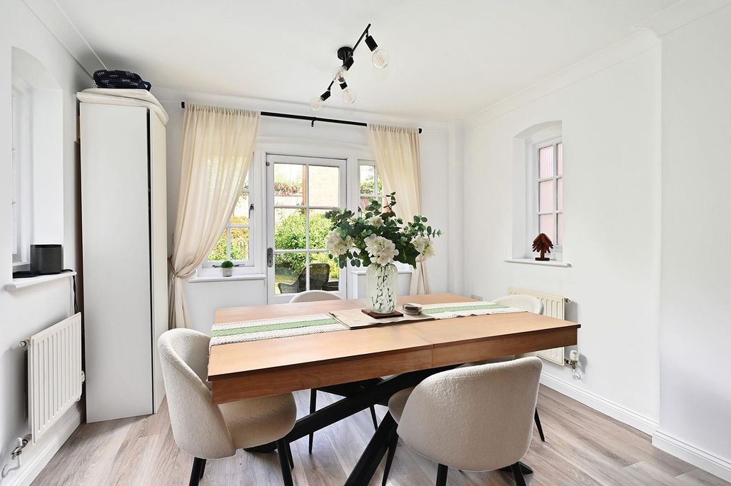 Property photo 3 of 13 Dining Area