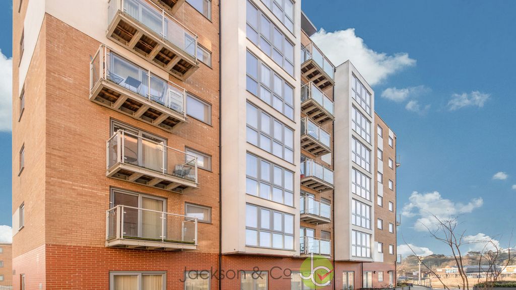 Property photo 1 of 6