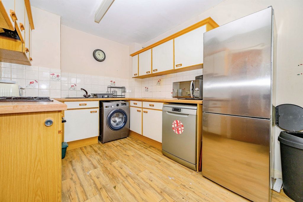 Property photo 3 of 17